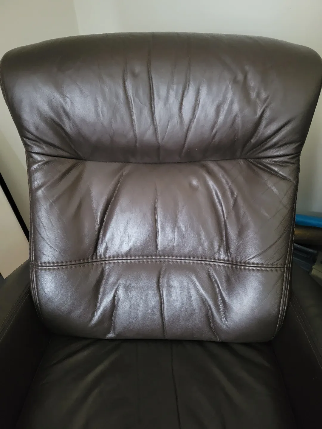 Leather Swivel Recliner image indicator(3)