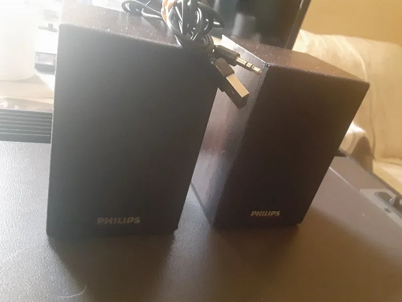 Pair Philips SPA2037 Multimedia Speakers 2.0 image indicator(2)