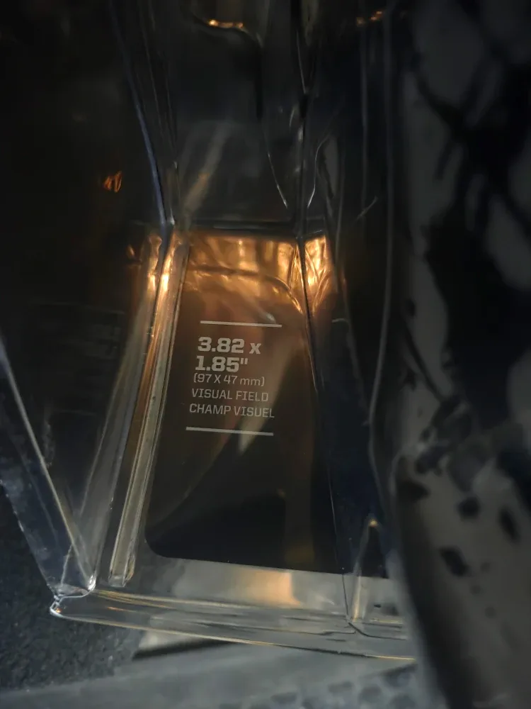 Mastercraft Auto-Darkening Welding Helmet image indicator(4)