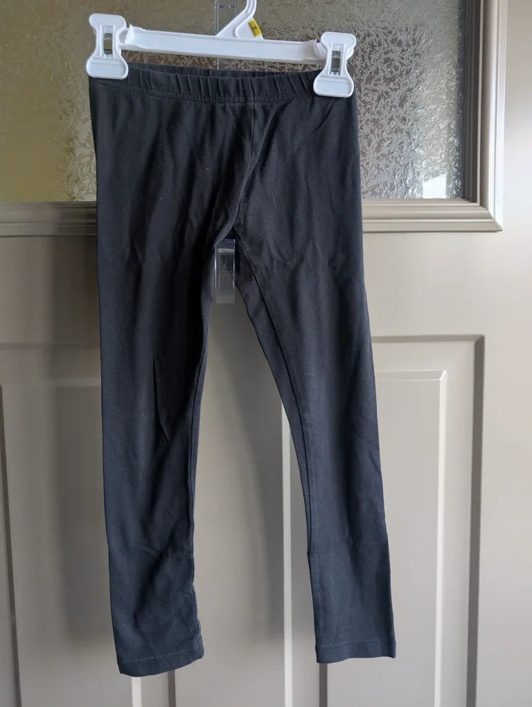Girls sz 6 leggings $4 each image indicator(2)
