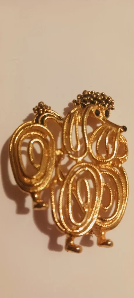 Gorgeous Old Vintage Gold Tone Poodle Brooch image indicator(2)