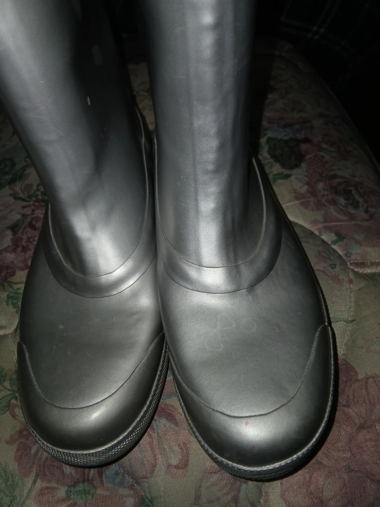 UGG Gray Rain Boots - Size 6 - photo 4