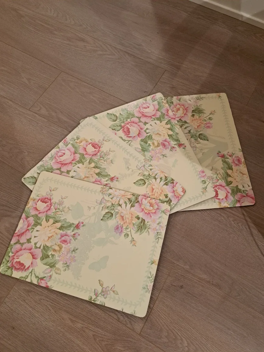 Floral Placemats - Set of 4