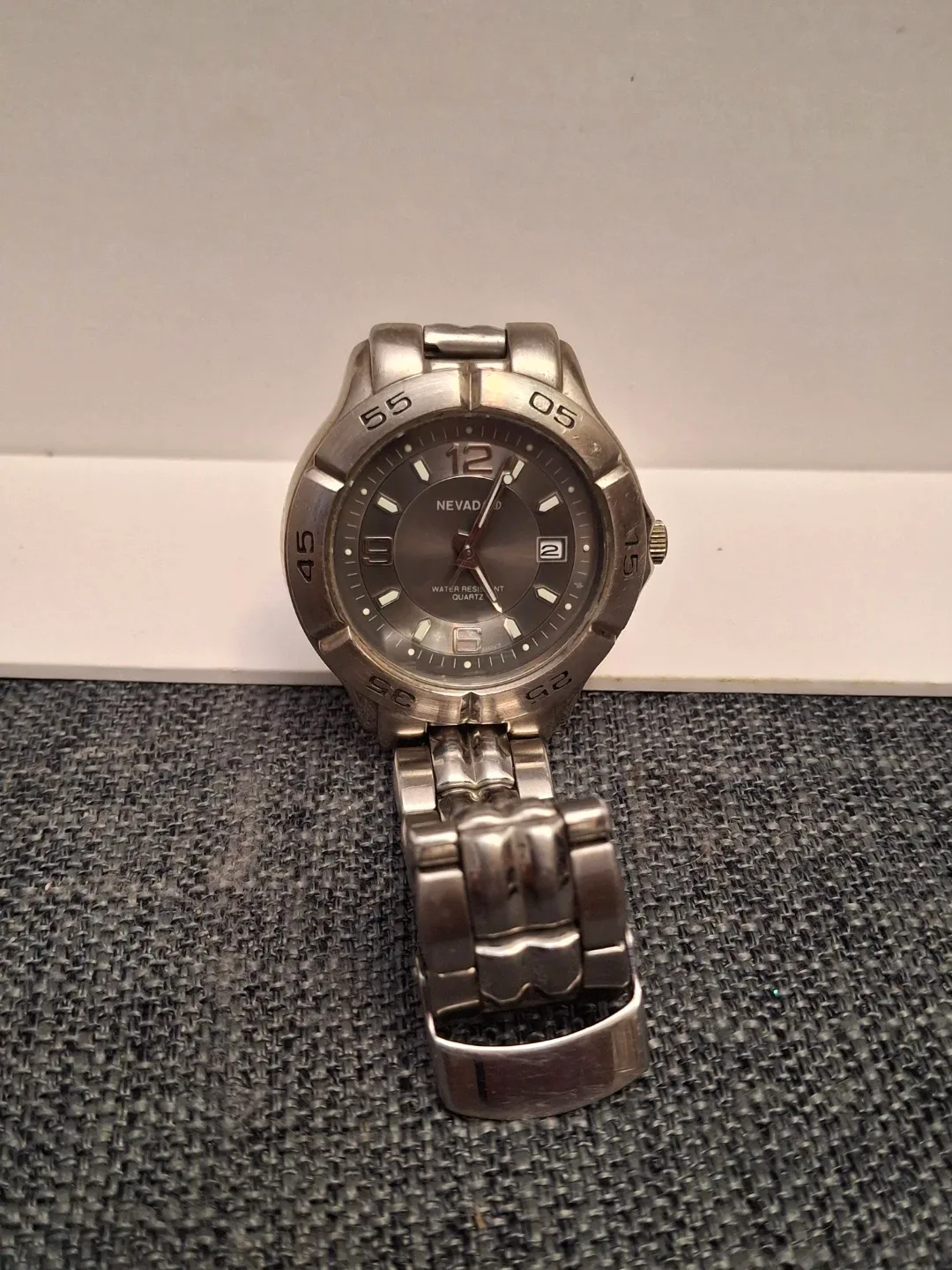 Nevada Water Resistant Quartz Watch image indicator(3)
