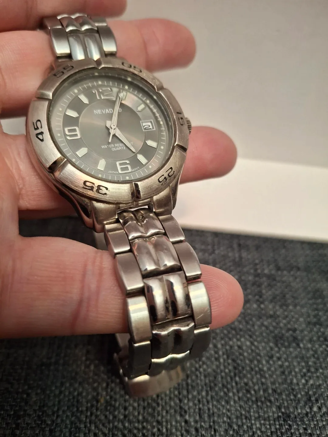 Nevada Water Resistant Quartz Watch image indicator(4)