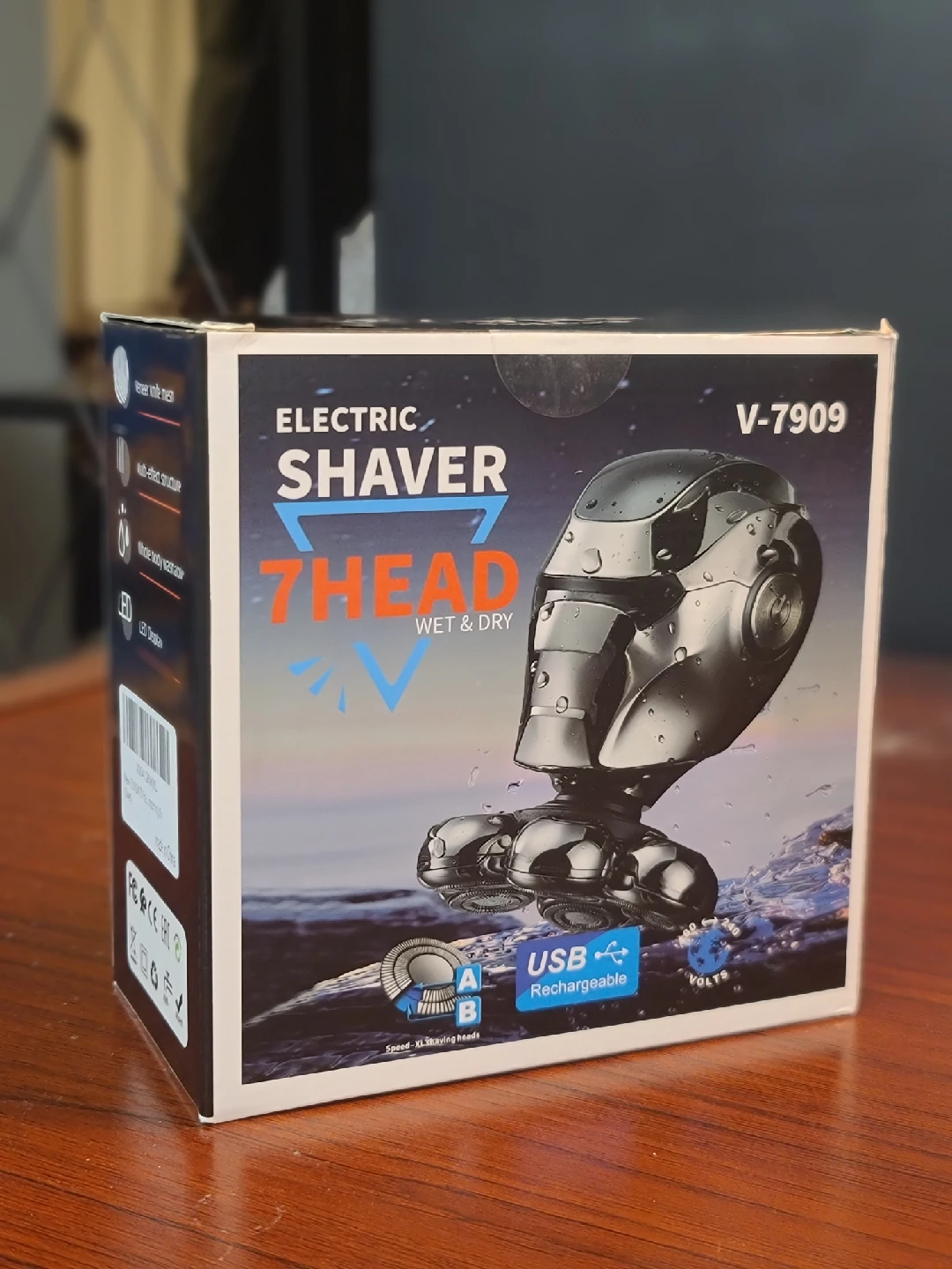 Electric Shaver - Wet & Dry Usage, 7 Shaving Heads