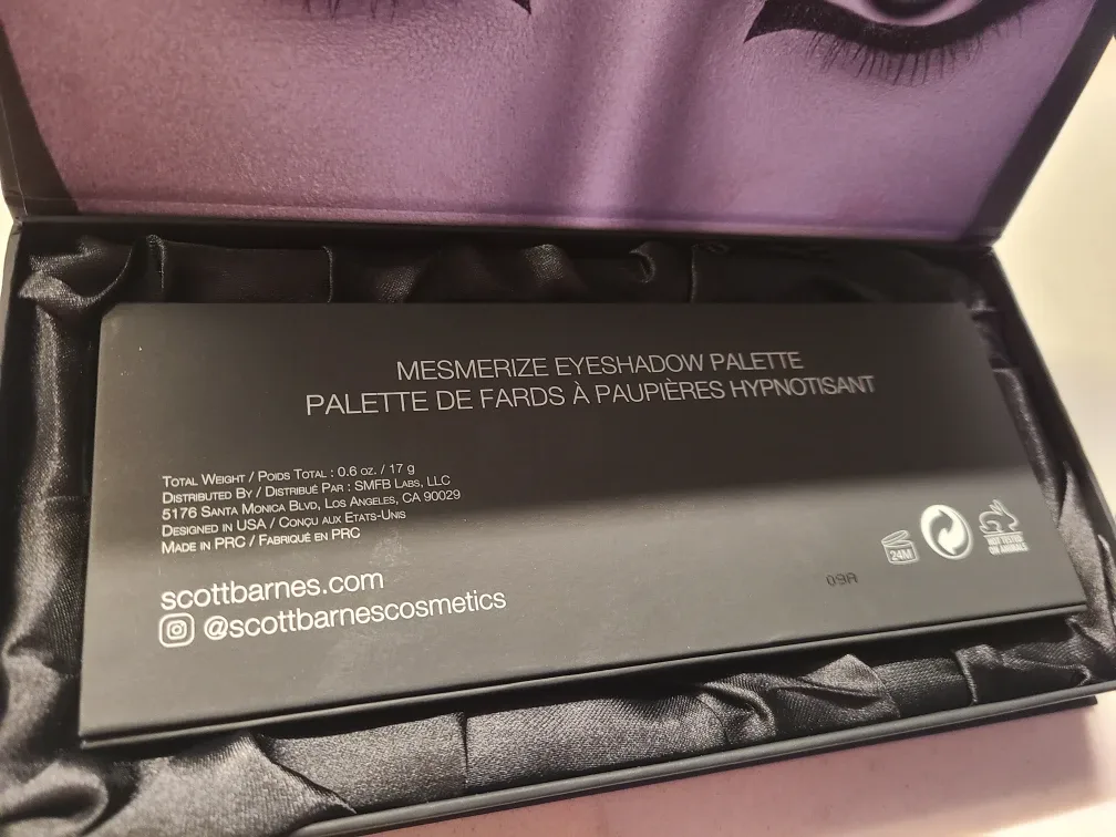Scott Barnes Mesmerize Eyeshadow Palette image indicator(9)