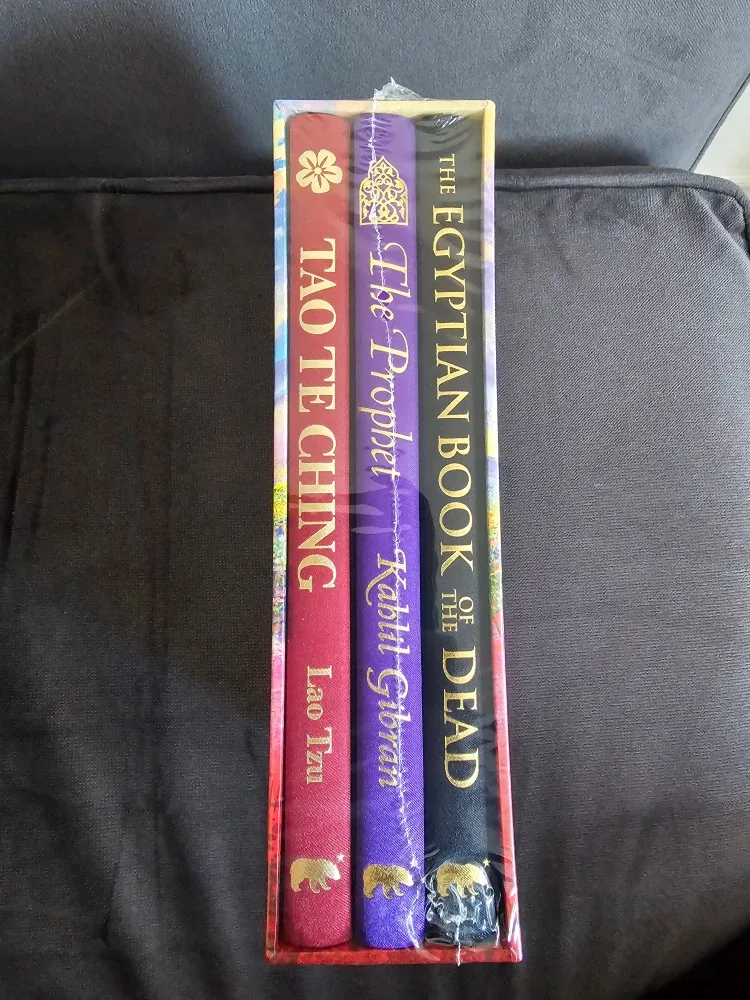 The Way of the Spirit: Deluxe Silkbound Editions Boxed Set 📖 image indicator(2)