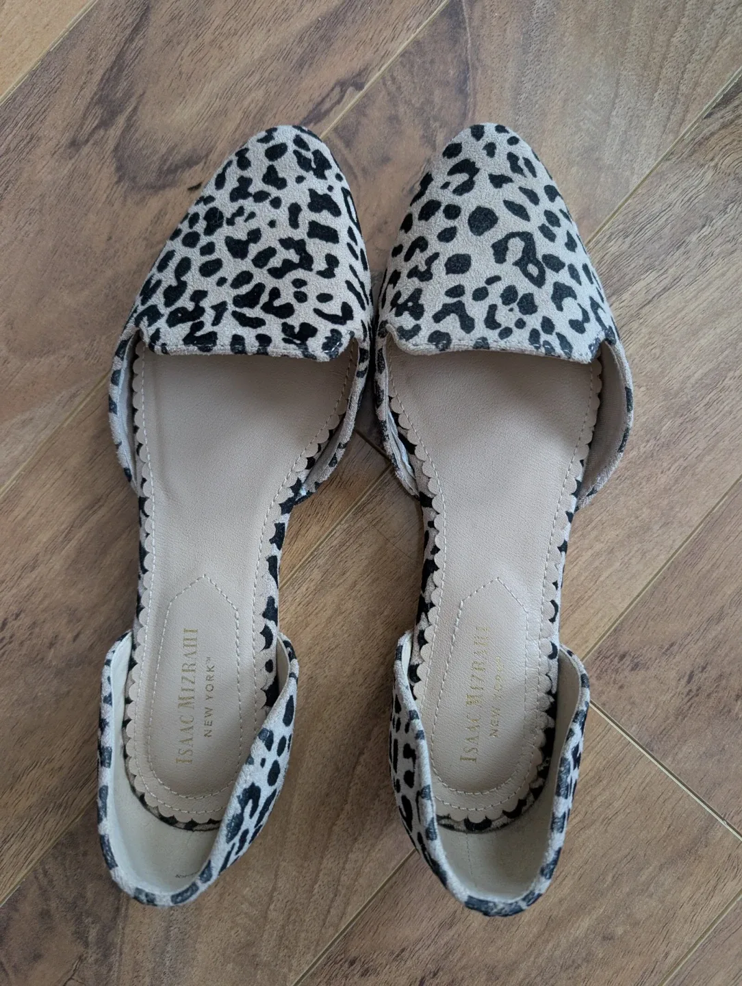 Leopard print flat shoes
