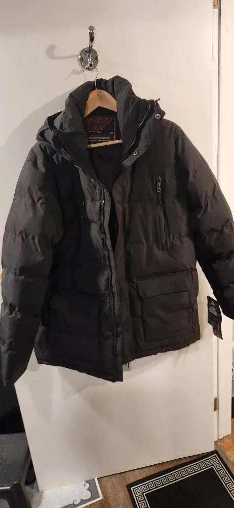 Motion Gear Black Puffer Jacket - Size M