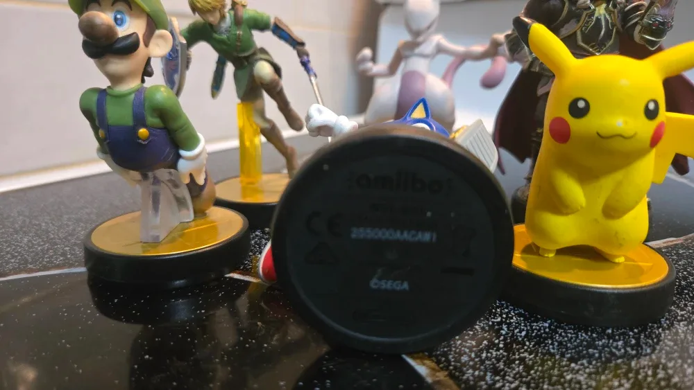 Nintendo Amiibo Figures - Luigi, Link, Pikachu, Sonic + image indicator(4)