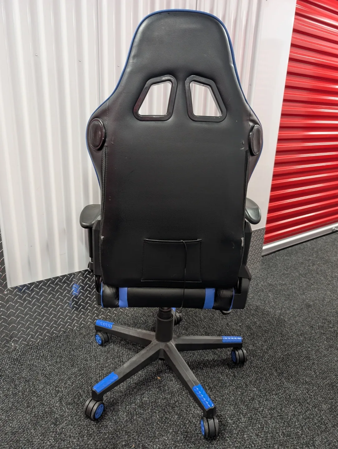 GTRACING Gaming Chair - Black/Blue image indicator(2)
