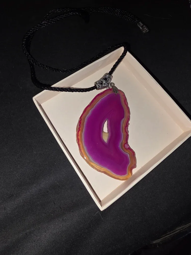 Agate Slice Pendant Necklace image indicator(2)