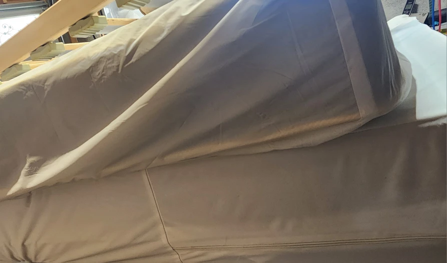 Twin size bed