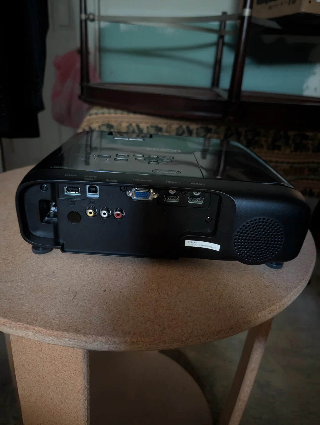 Epson EX9240 Multimedia Projector - photo 3