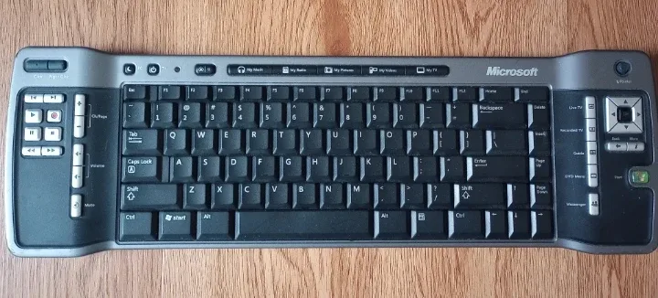Microsoft Windows XP Media center Remote Keyboard 1044