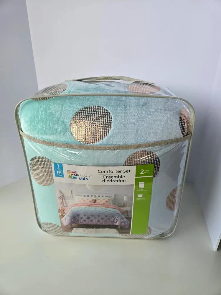 Brand new comforter set