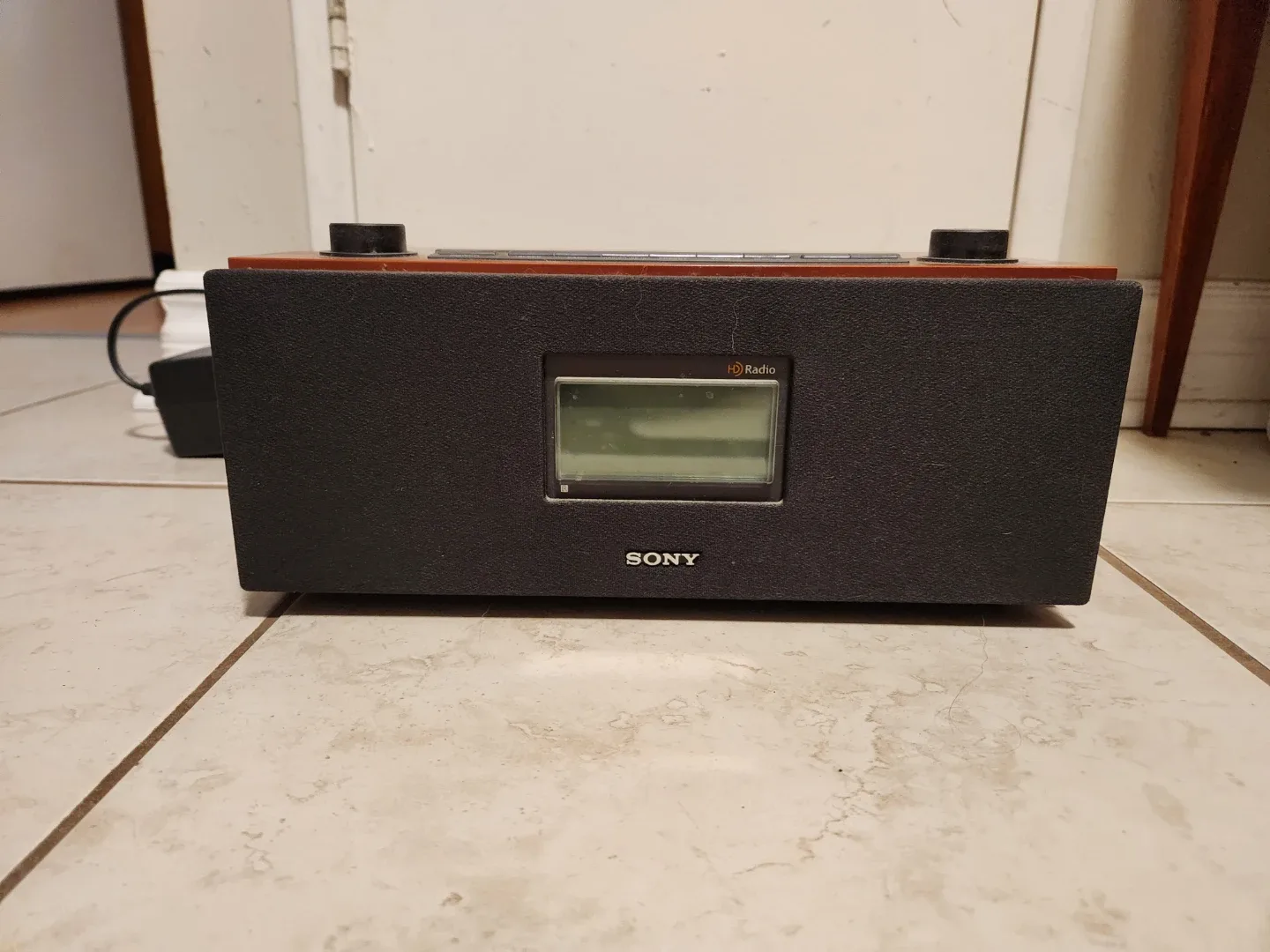 Sony XDR-S3HD Radio with Power Adapter