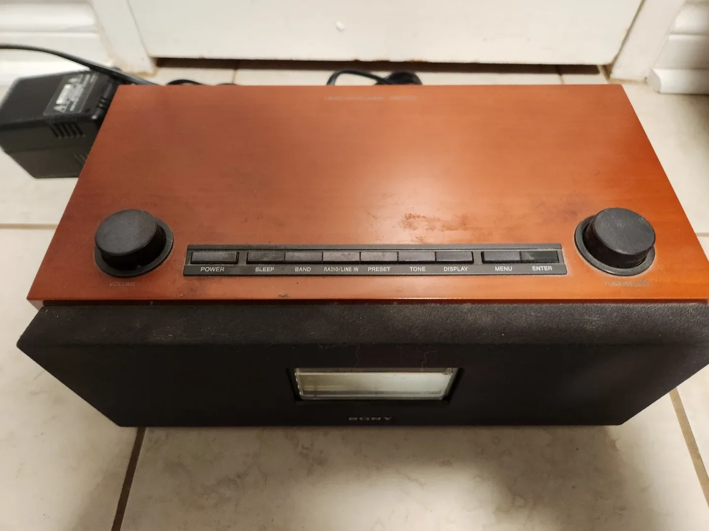 Sony XDR-S3HD Radio with Power Adapter image indicator(2)