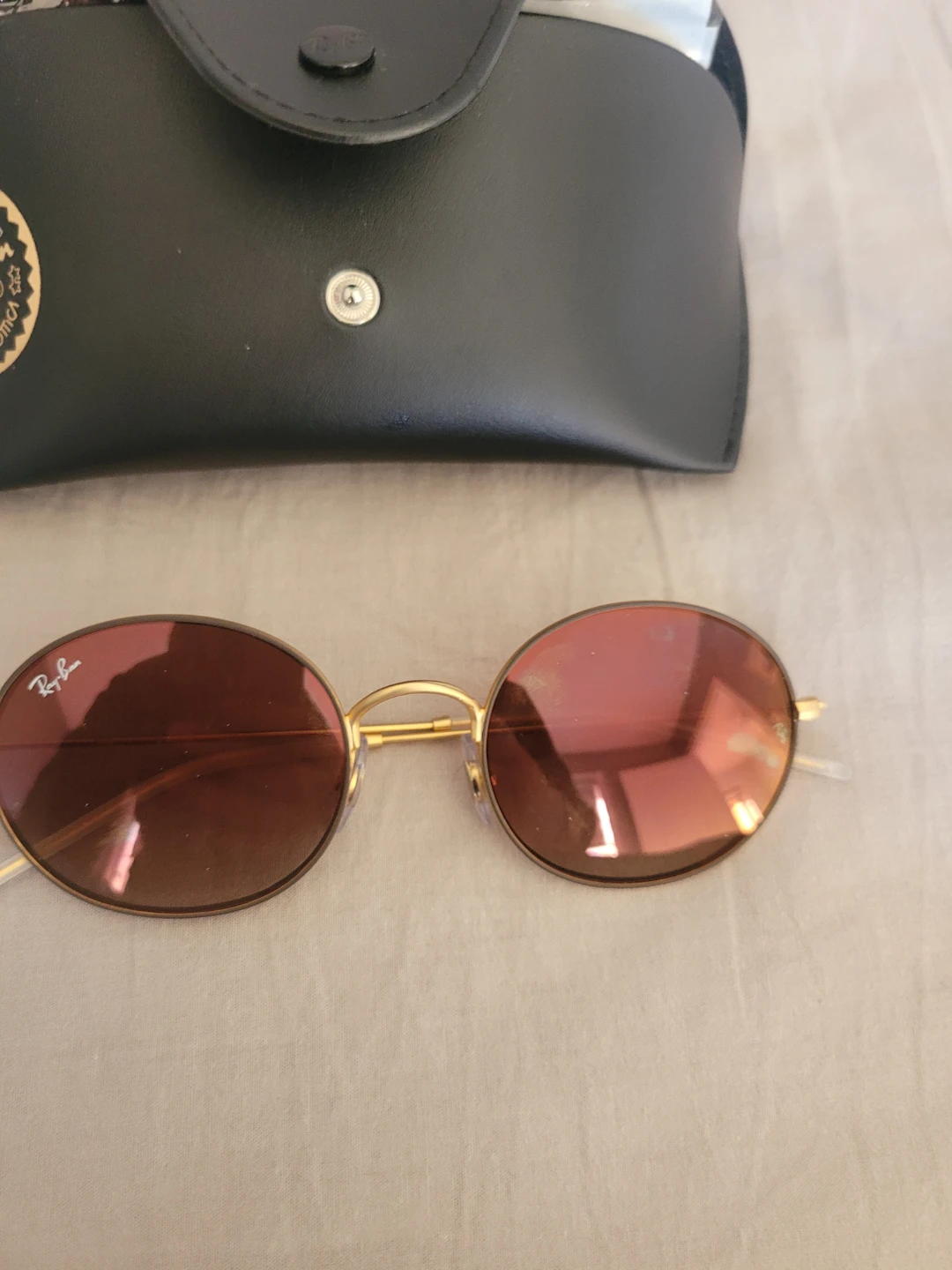 Ray-Ban Oval Sunglasses with Case - photo 2