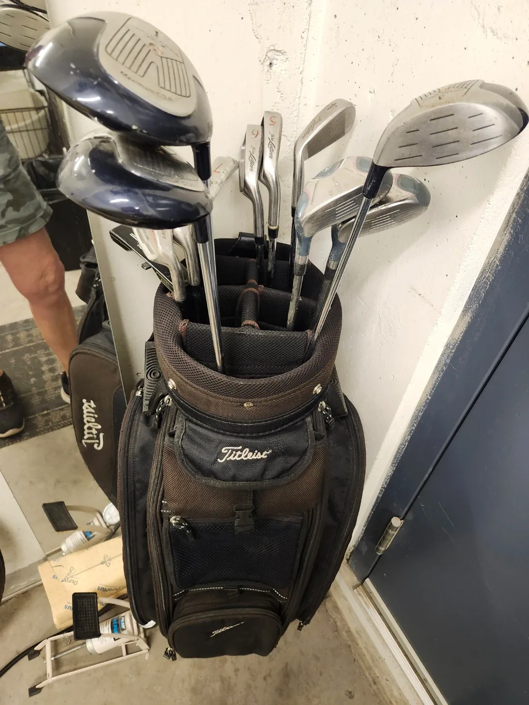 Titleist Golf Club Set with Bag
