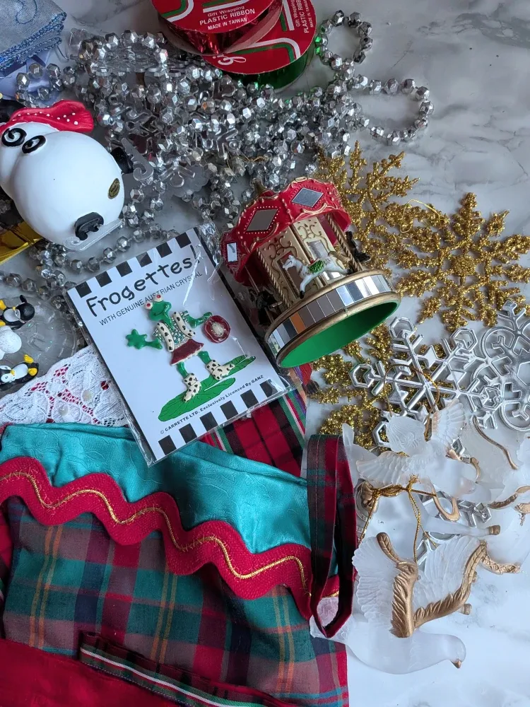 Assorted Christmas decor, ornaments, vintage,  Gift Boxes & Wrap image indicator(4)