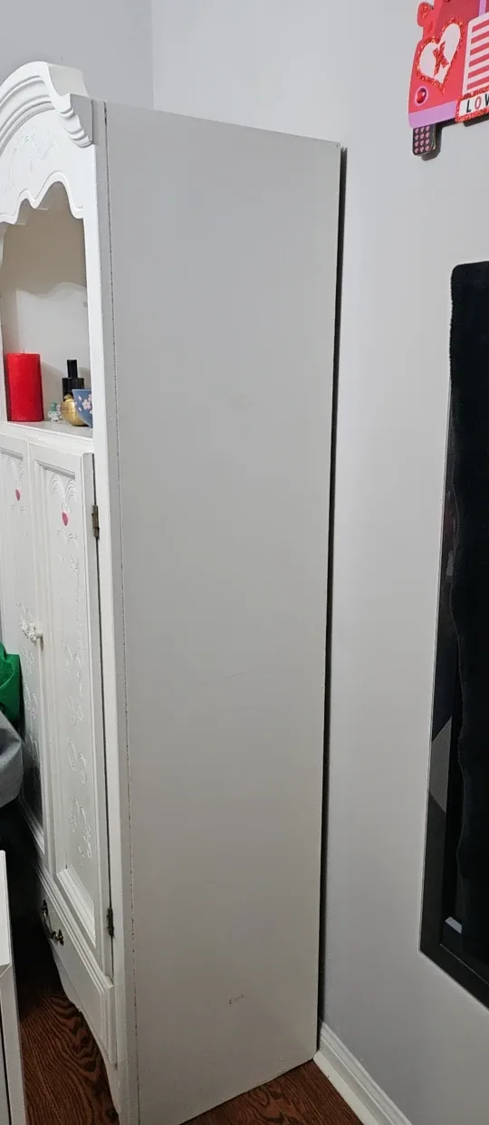 💝💝💞White Corner Cabinet with Floral Design image indicator(4)