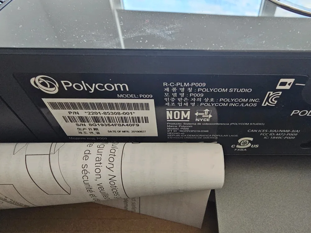 Poly Studio 4K USB Video Conference System P009 image indicator(3)