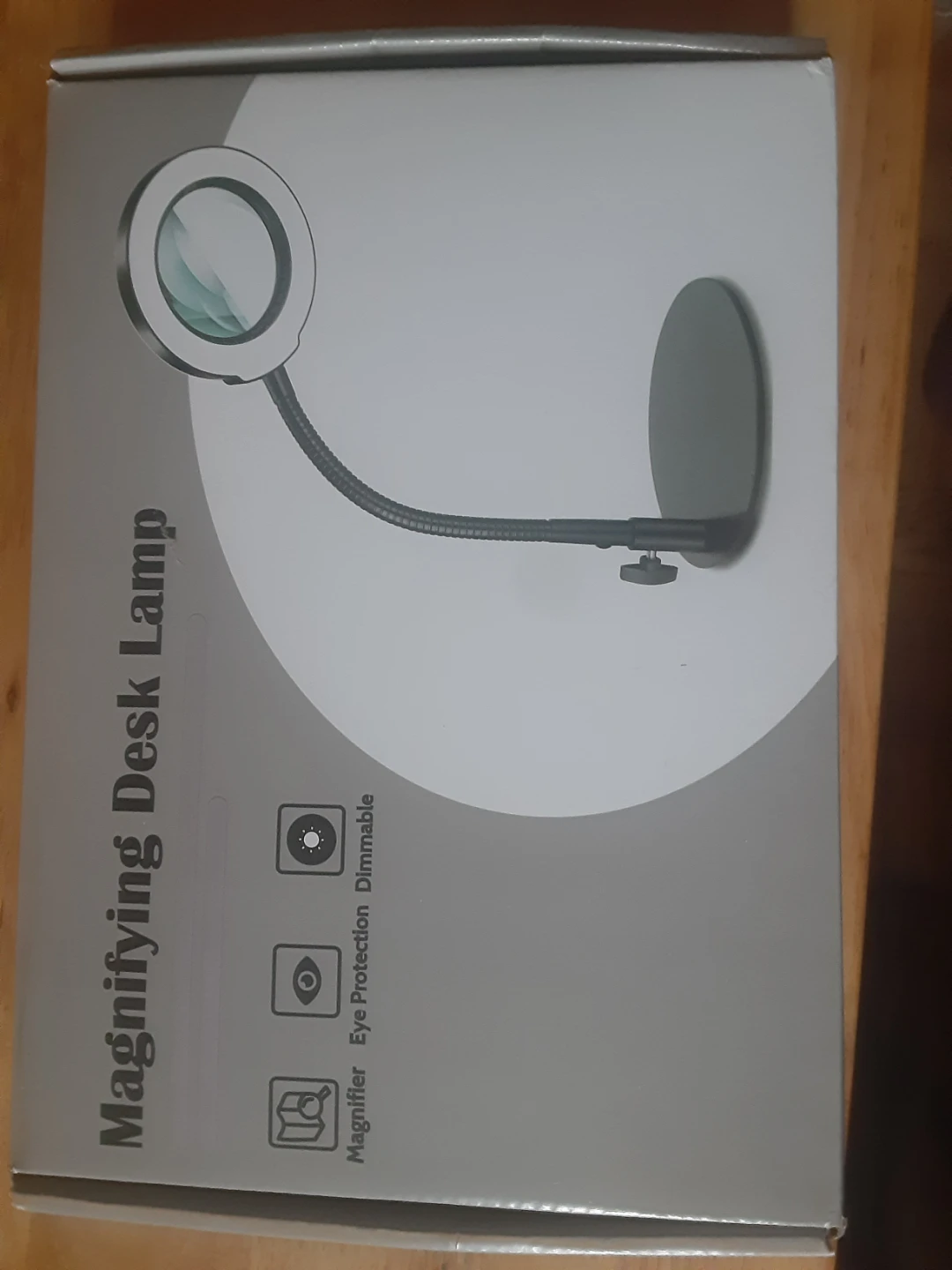 Magnifying Desk Lamp - New in Box 🥕