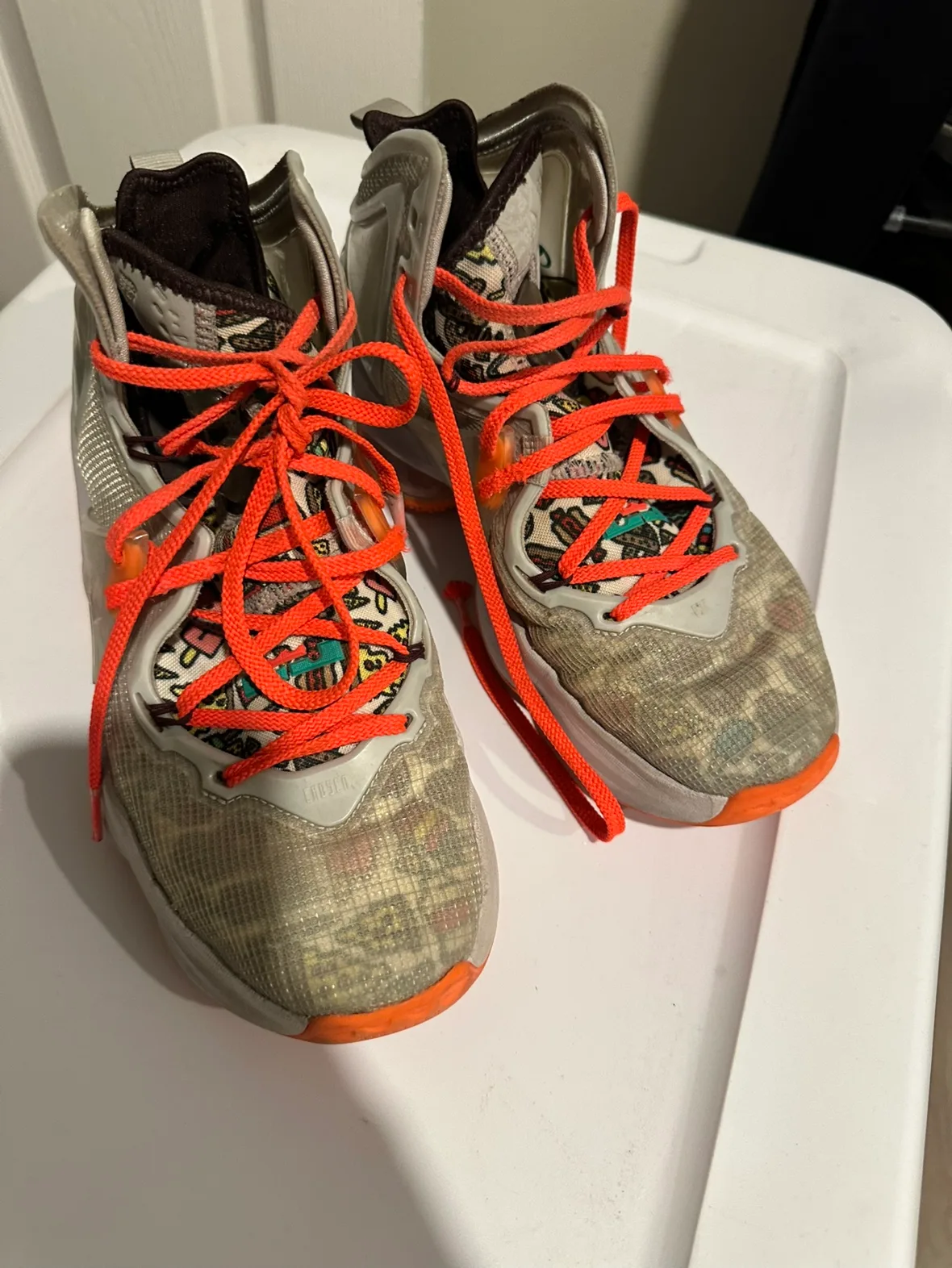 Nike LeBron 16 Low Youth Size 7Y