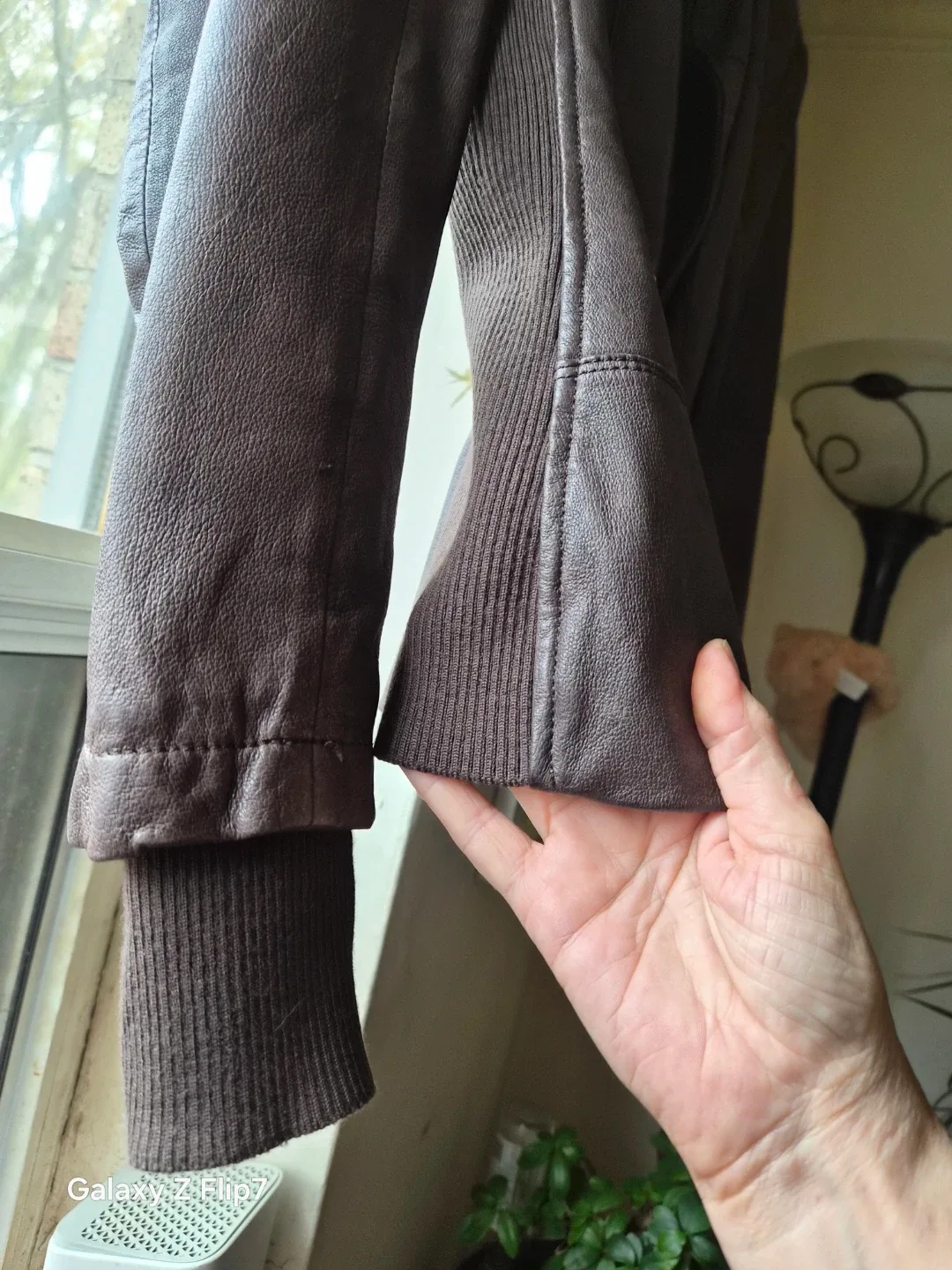 Womans Danier Brown Leather Jacket image indicator(5)