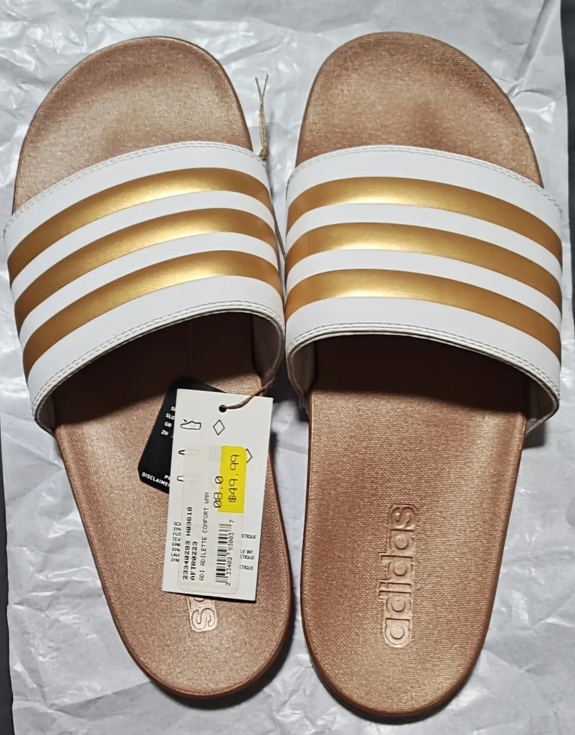 *NWT* 8 US—adidas Originals Adilette Comfort Slides image indicator(2)