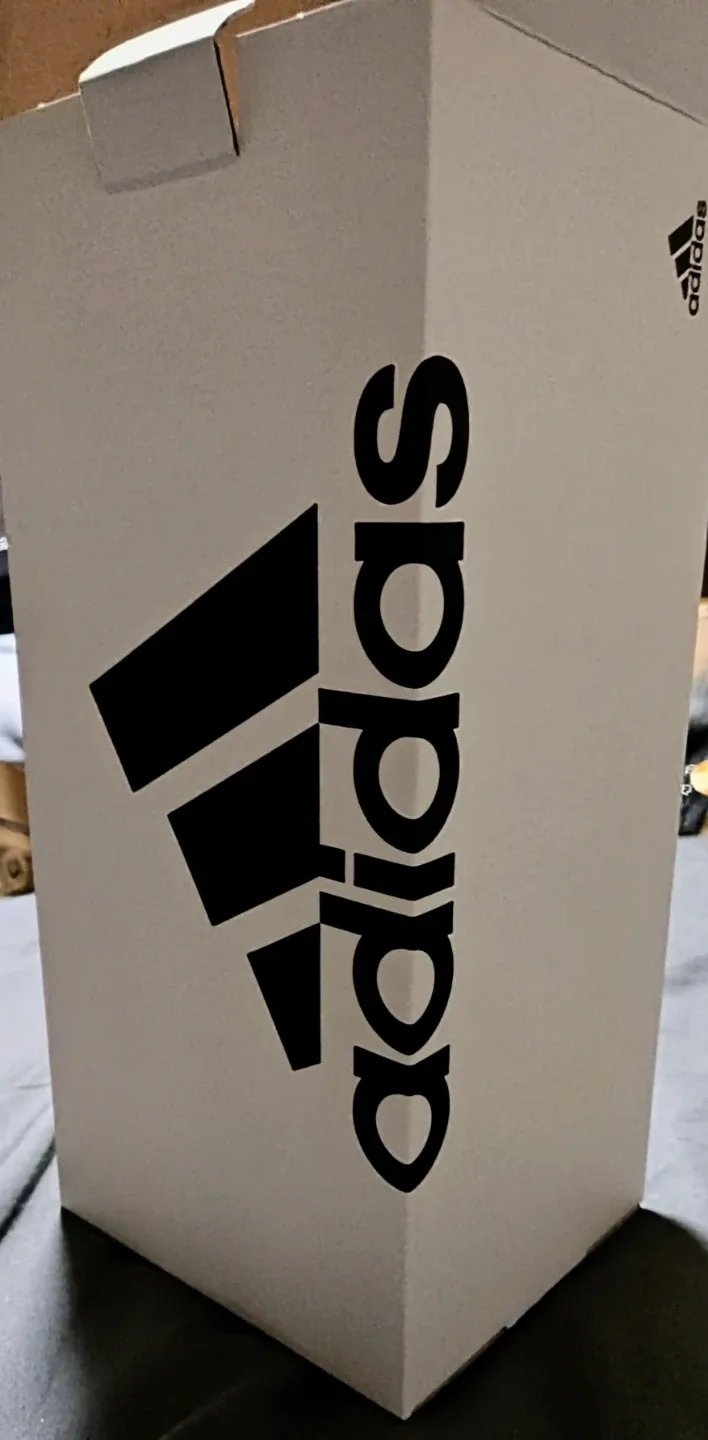 *NWT* 8 US—adidas Originals Adilette Comfort Slides image indicator(5)