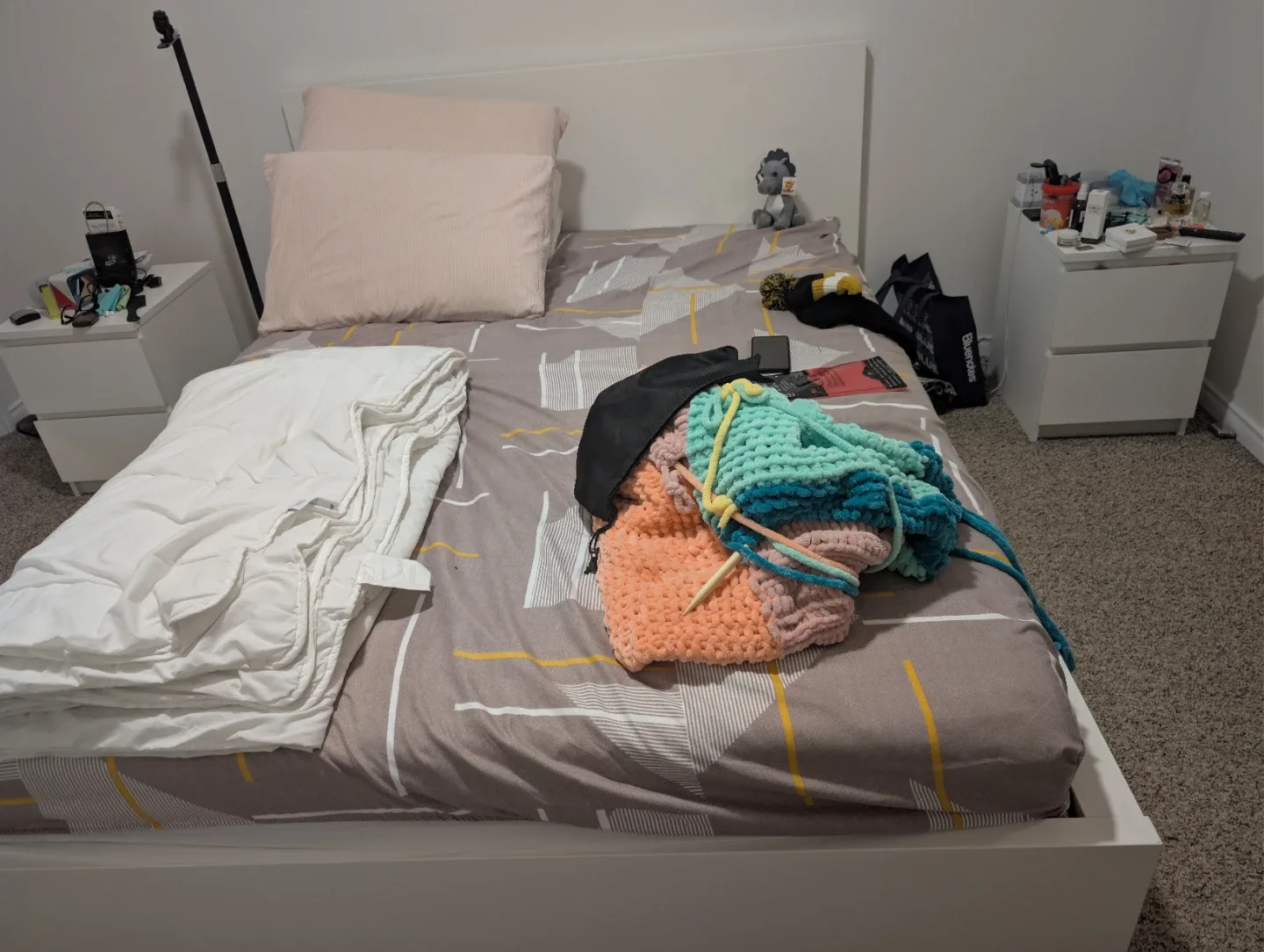 Queen size bed frame with two side tables image indicator(3)