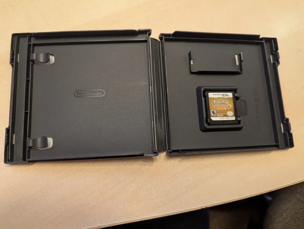 Pokémon HeartGold Version for Nintendo DS image indicator(2)