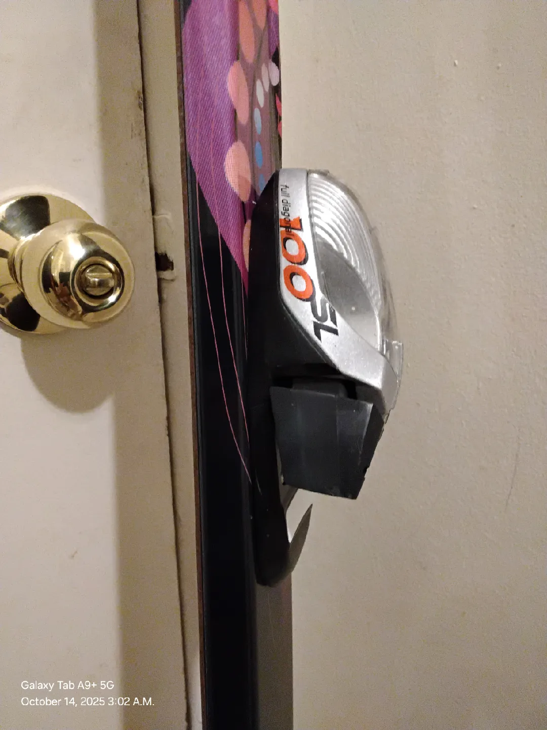 Head 100SL bindgings mounted on 160 cm Safine Women's Skis image indicator(4)