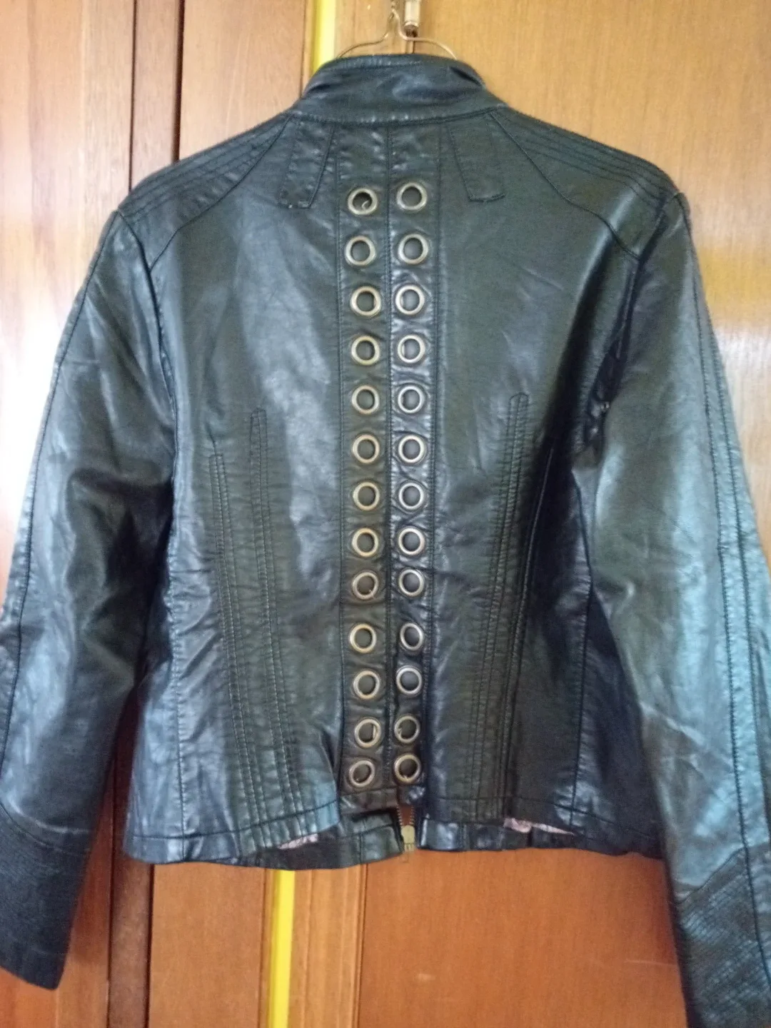 Solitaire Black Ladies Leather Jacket (Size M) image indicator(5)