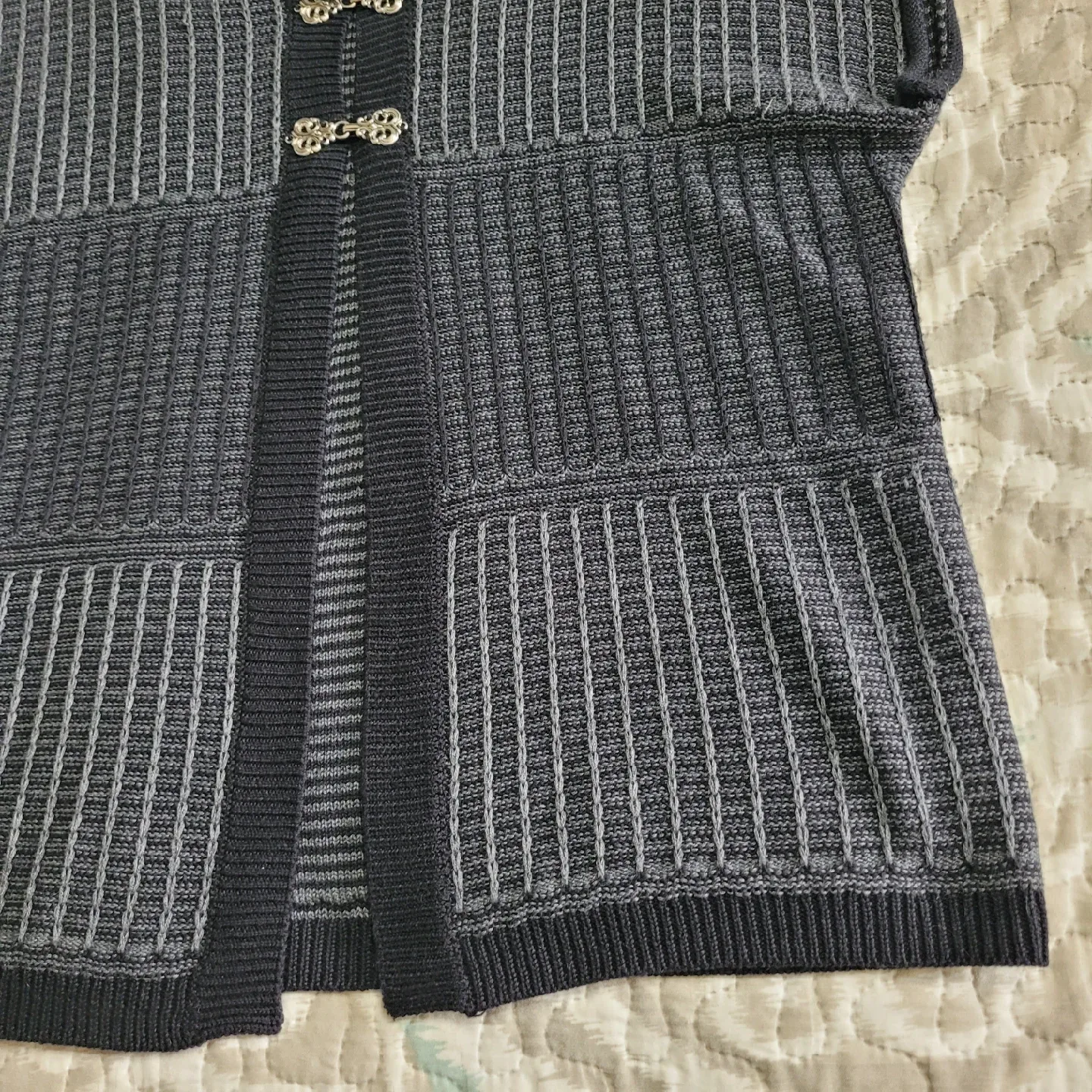 Ladies Size Small Petite Shortsleeve Sweater image indicator(2)