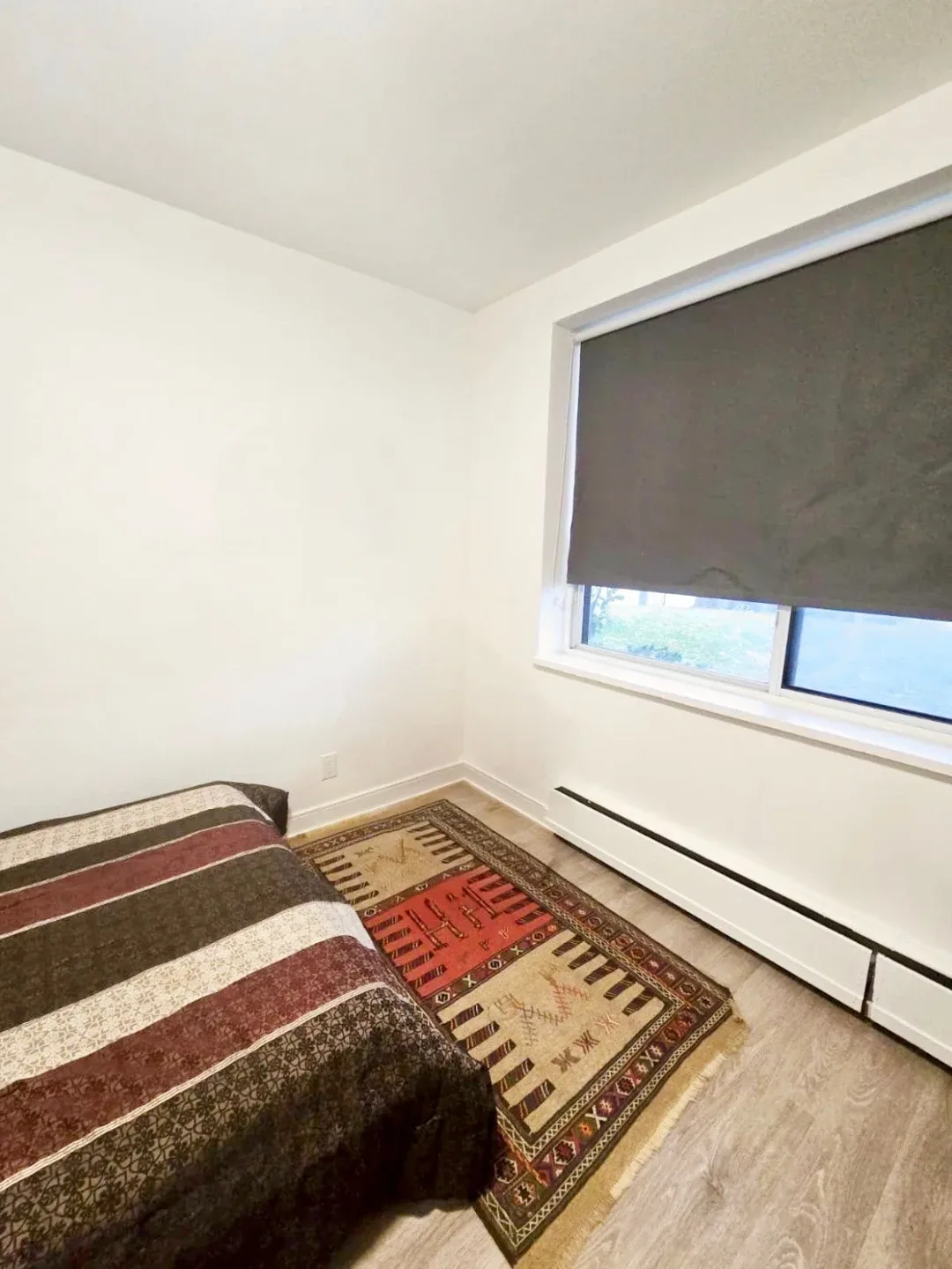 Privet Furnished Room for Rent – North York (Wilson Ave area) image indicator(4)