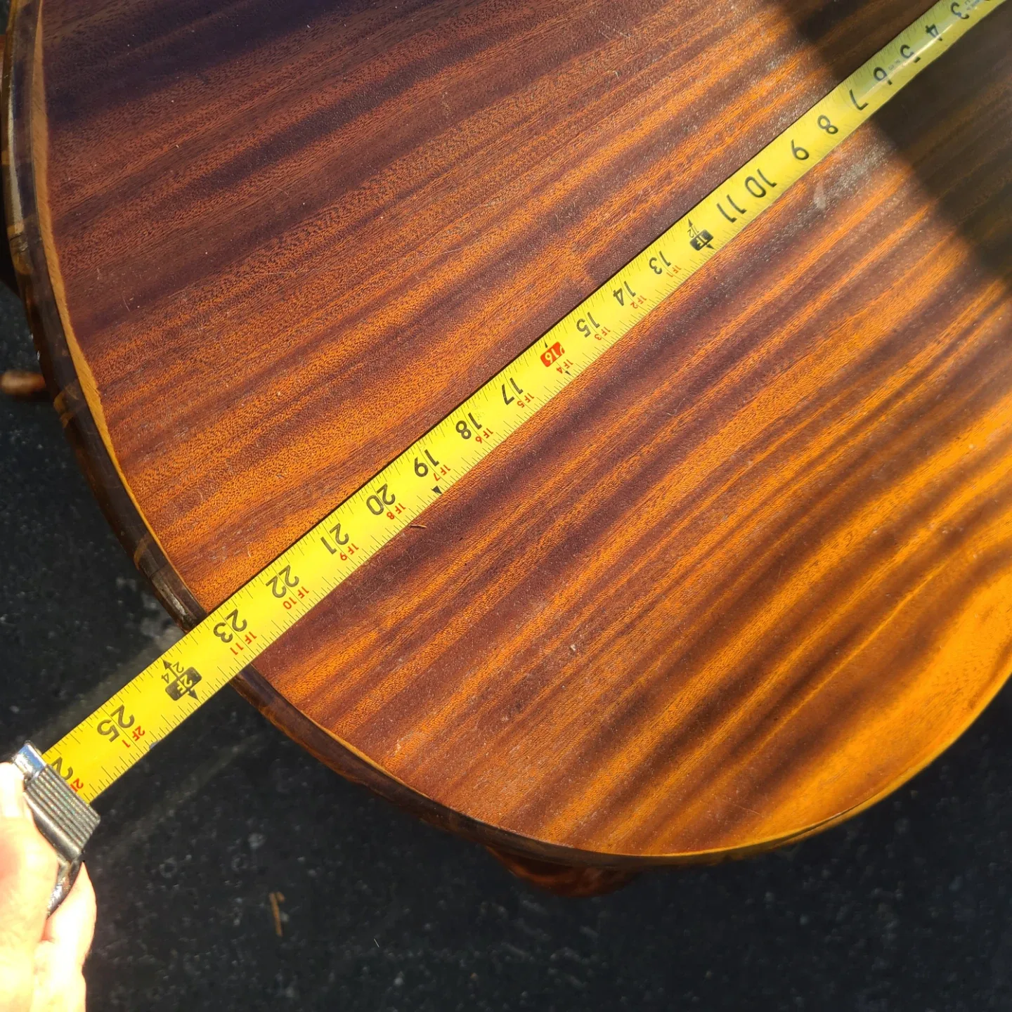 Round Wooden Side Table - 25" Diameter image indicator(2)