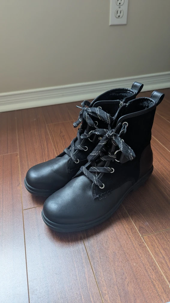 New - UGG Women's Hapsburg Hiking Boots - 9