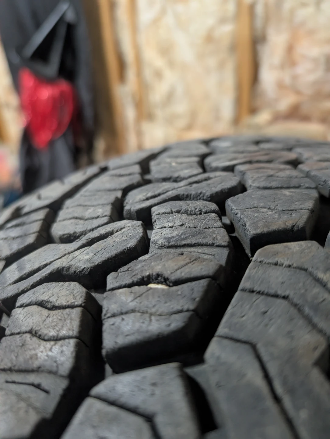 (1)-LT265/70R17 BFGoodrich Rugged Trail T/A Load Range "E"