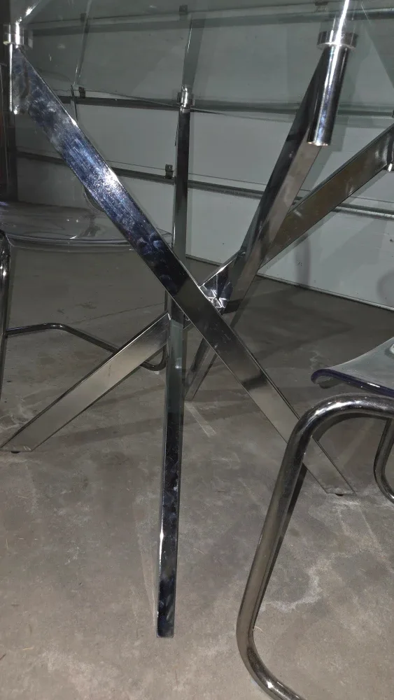 Glass Dining Table with 2 Ghost Chairs - Modern Design image indicator(3)