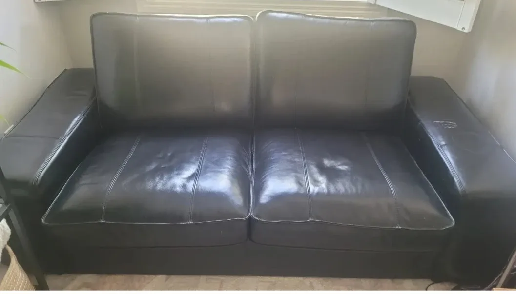 Black Leather Loveseat Sofa image indicator(2)
