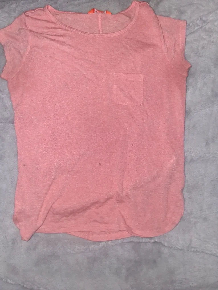 Pink T-Shirt with Pocket image indicator(3)