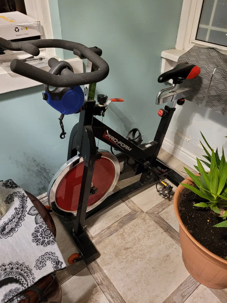 Pro-Form Speed Biking 200 Exercise Bike image indicator(4)