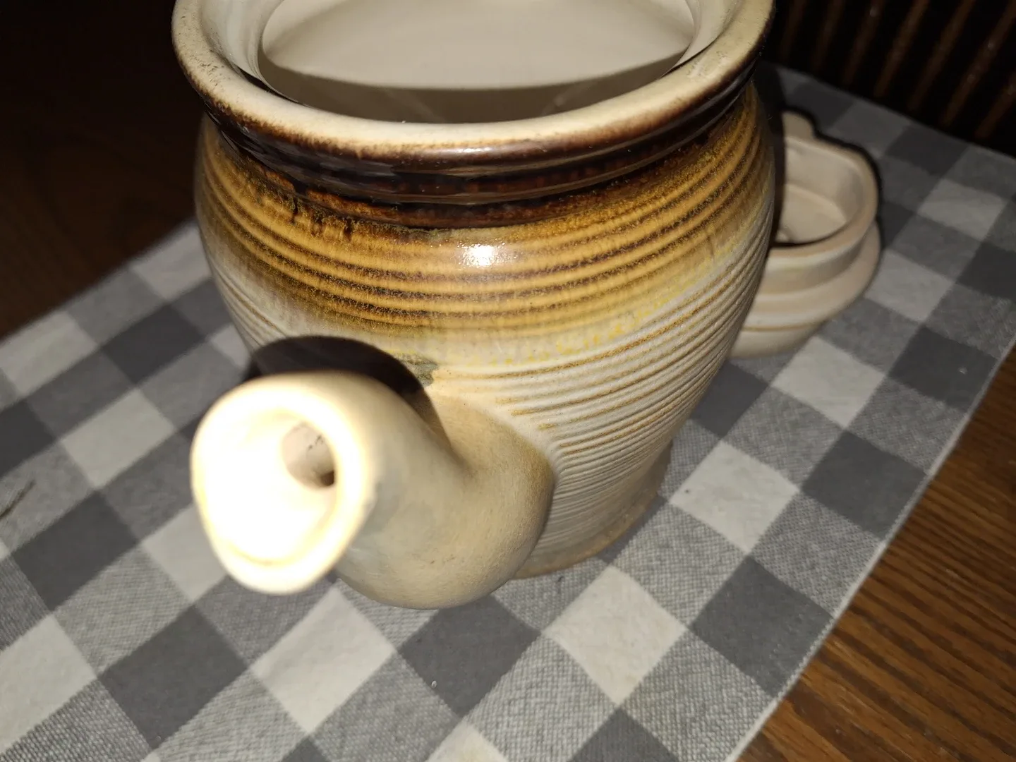 Vintage CG Canada Teapot - Brown & Beige image indicator(3)