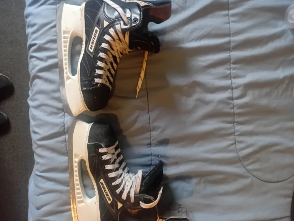 Bauer Supreme 1000 Ice Hockey Skates