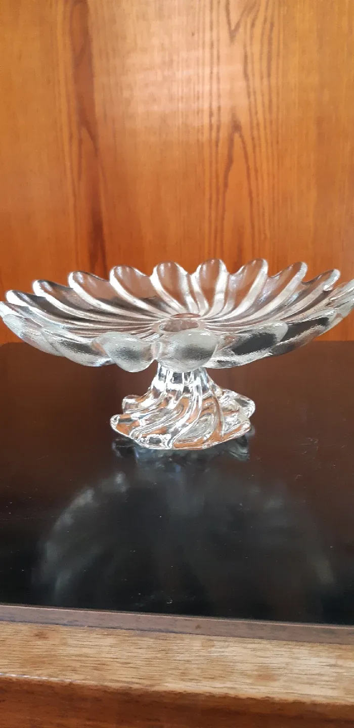 2 Gorgeous Crystal Serving Bowls... NEW! image indicator(4)
