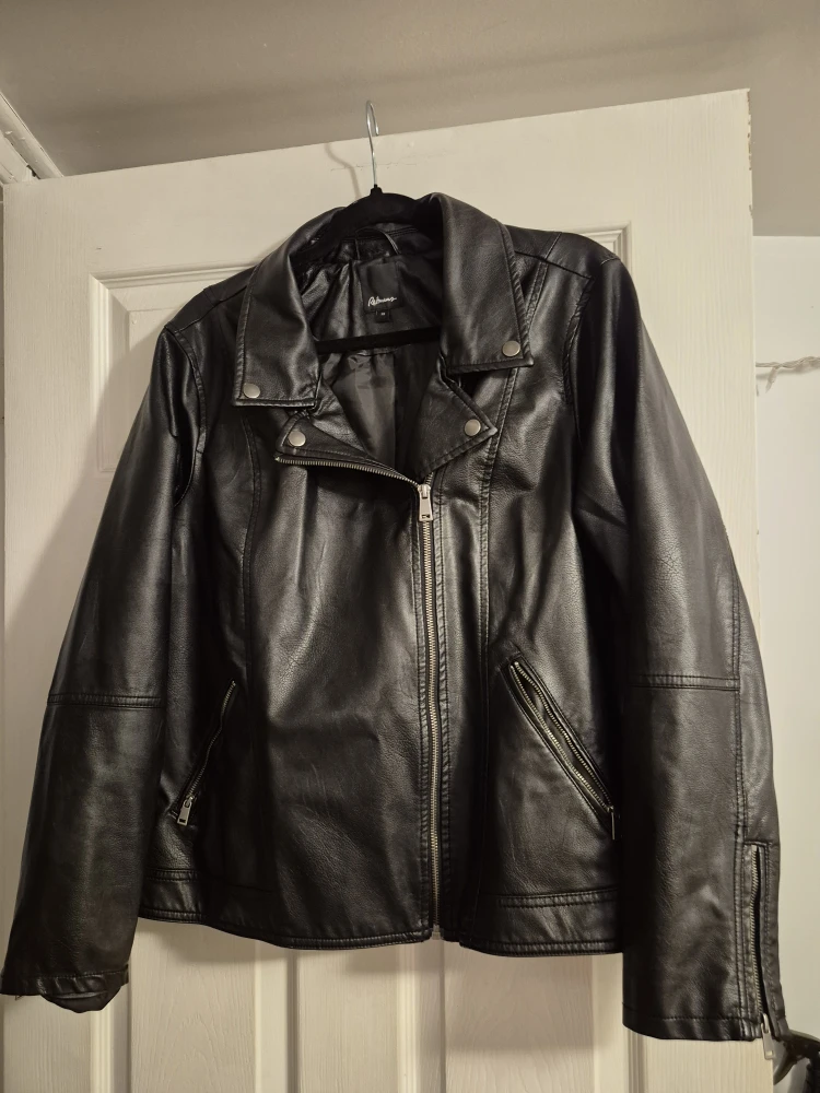 Reitmans Black Faux Leather Jacket - Size 2X